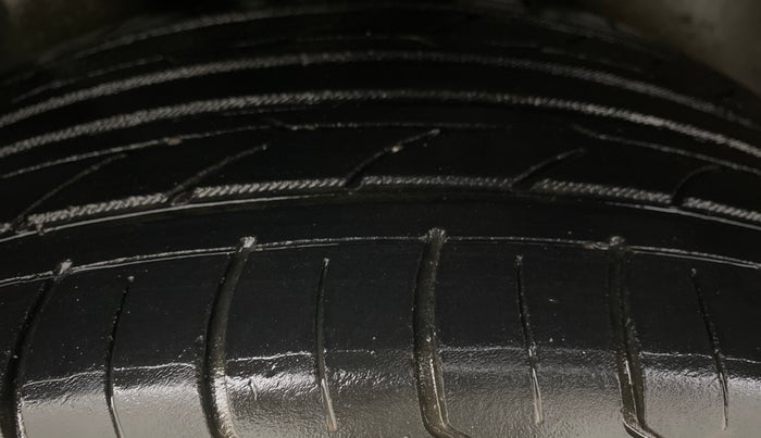 2017 Volkswagen Polo HIGHLINE1.5L, Diesel, Manual, 96,934 km, Right Rear Tyre Tread