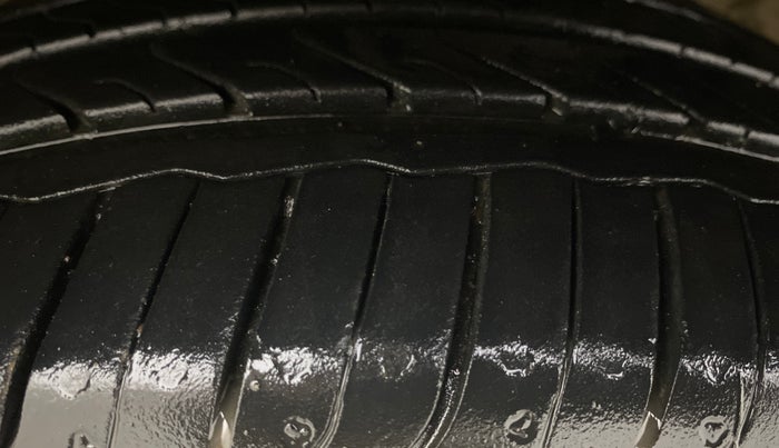 2017 Volkswagen Polo HIGHLINE1.5L, Diesel, Manual, 96,934 km, Left Front Tyre Tread