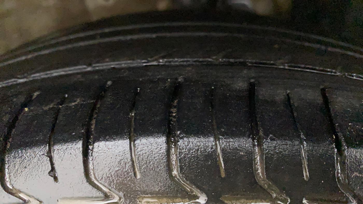 2019 Maruti New Wagon-R VXI 1.0, Petrol, Manual, 87,354 km, Right Front Tyre Tread