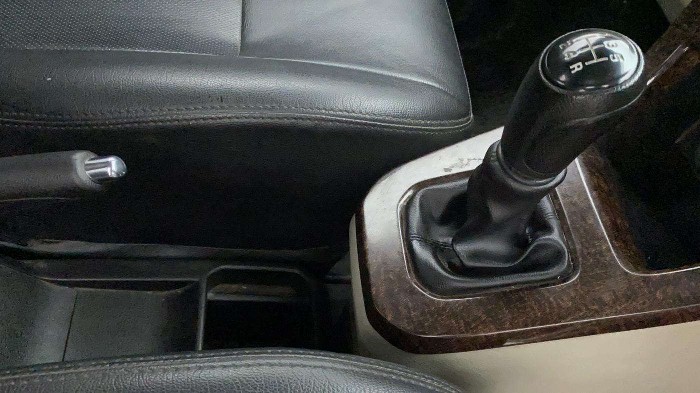 2019 Maruti New Wagon-R VXI 1.0, Petrol, Manual, 87,354 km, Gear Lever
