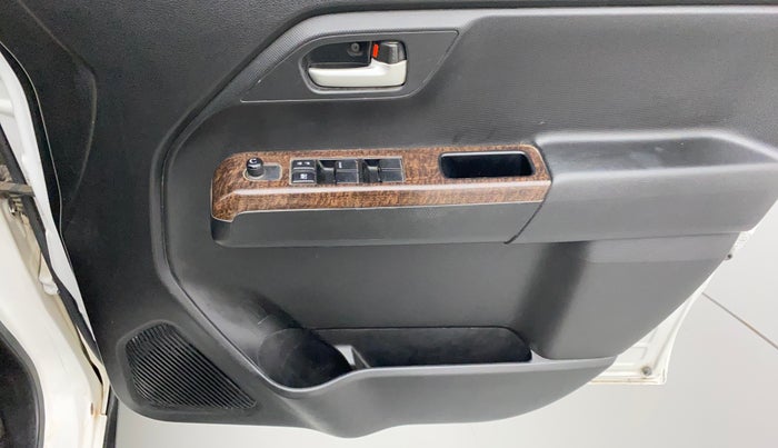 2019 Maruti New Wagon-R VXI 1.0, Petrol, Manual, 87,354 km, Driver Side Door Panels Control
