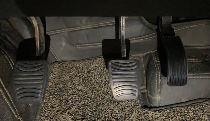 2022 Mahindra Thar LX HARD TOP 4WD MT, Diesel, Manual, 72,179 km, Pedals