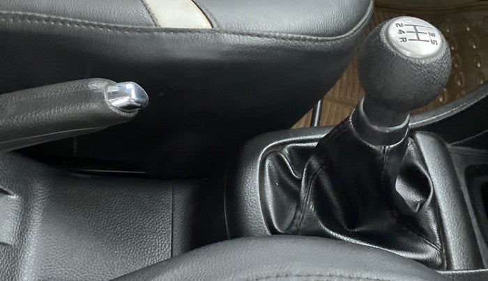 2014 Maruti Swift VXI, Petrol, Manual, 56,288 km, Gear Lever