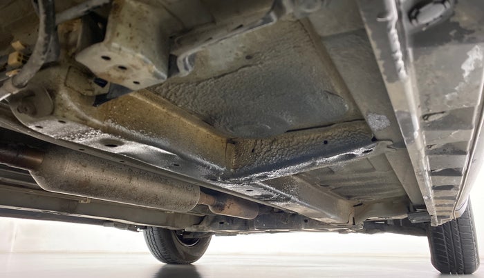 2014 Maruti Swift VXI, Petrol, Manual, 56,288 km, Right Side Underbody