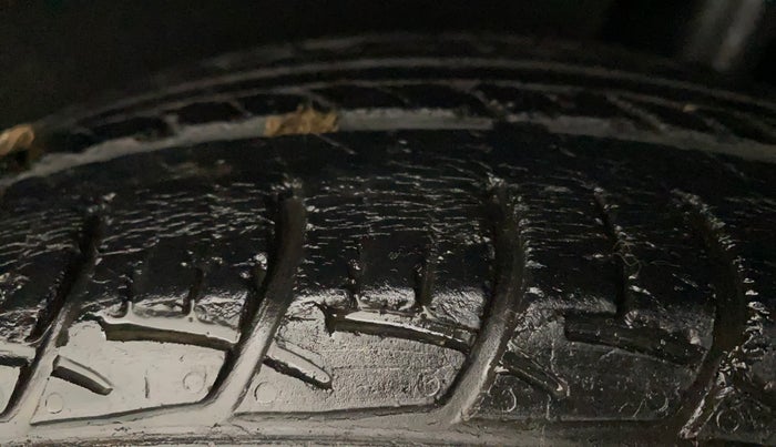 2019 Maruti Baleno DELTA PETROL 1.2, Petrol, Manual, 39,787 km, Left Rear Tyre Tread