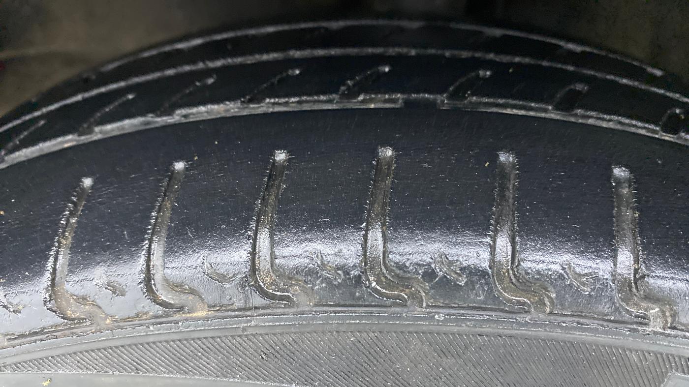 2018 Maruti Wagon R 1.0 VXI, Petrol, Manual, 19,021 km, Left Front Tyre Tread