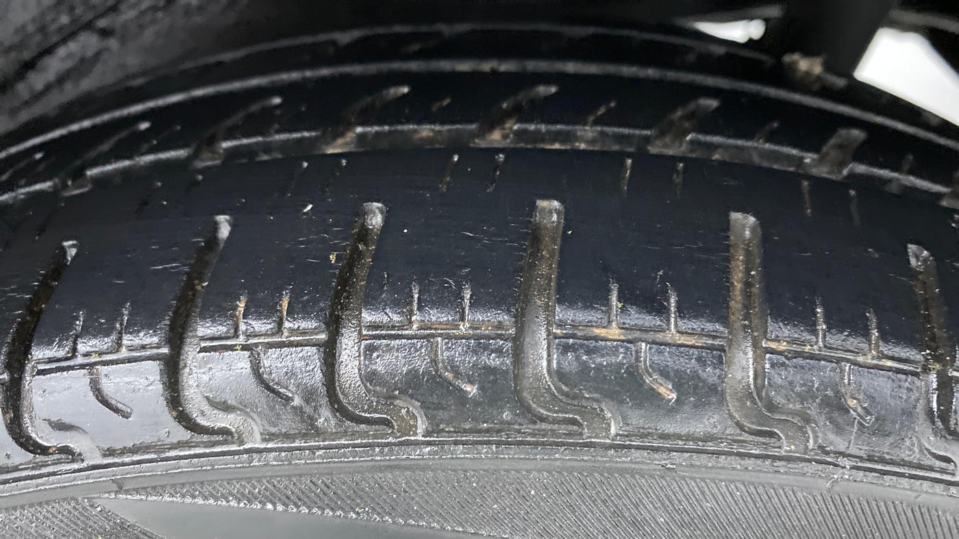 2018 Maruti Wagon R 1.0 VXI, Petrol, Manual, 19,021 km, Left Rear Tyre Tread