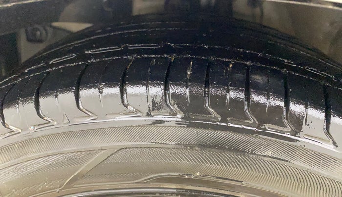 2017 Honda Amaze 1.5L I-DTEC S, Diesel, Manual, 91,272 km, Left Front Tyre Tread
