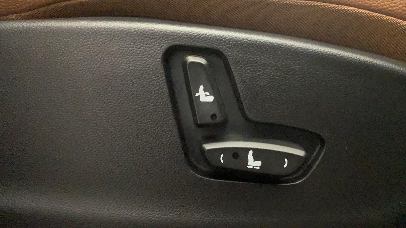 2020 MG HECTOR PLUS SMART 1.5 PETROL TURBO DCT 6-STR, Petrol, Automatic, 40,831 km, Driver Side Adjustment Panel