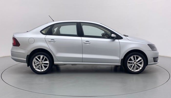 2017 Skoda Rapid STYLE 1.6 MPI, Petrol, Manual, 30,905 km, Right Side View