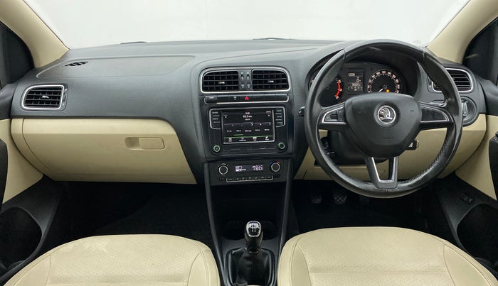 2017 Skoda Rapid STYLE 1.6 MPI, Petrol, Manual, 30,905 km, Dashboard