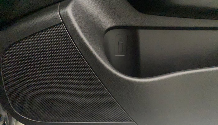 2017 Maruti Swift ZXI, Petrol, Manual, 29,424 km, Speaker