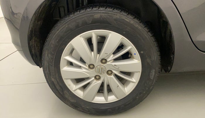 2017 Maruti Swift ZXI, Petrol, Manual, 29,424 km, Right Rear Wheel