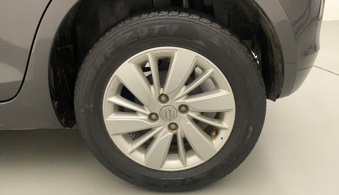 2017 Maruti Swift ZXI, Petrol, Manual, 29,424 km, Left Rear Wheel