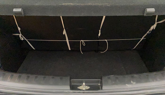 2017 Maruti Swift ZXI, Petrol, Manual, 29,424 km, Boot Inside