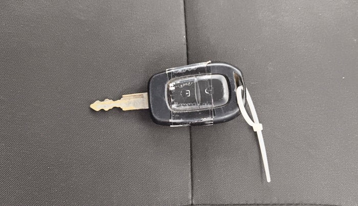 2021 Renault Kwid RXT 1.0 AMT (O), Petrol, Automatic, 37,444 km, Key Close Up