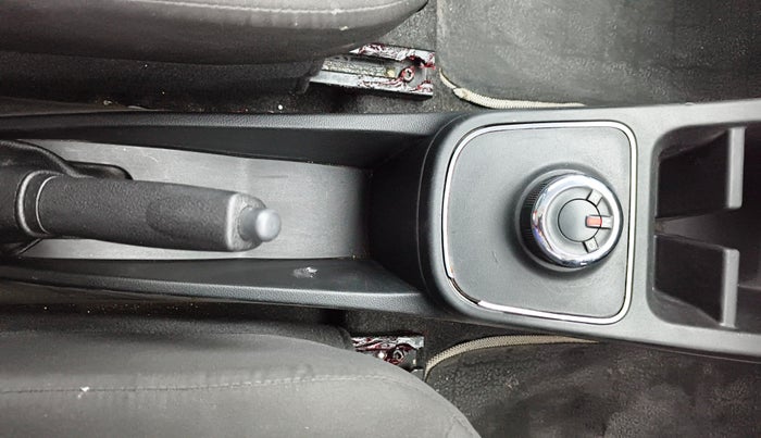 2021 Renault Kwid RXT 1.0 AMT (O), Petrol, Automatic, 37,444 km, Gear Lever