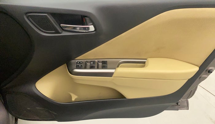2016 Honda City 1.5L I-VTEC V MT, Petrol, Manual, 36,054 km, Driver Side Door Panels Control