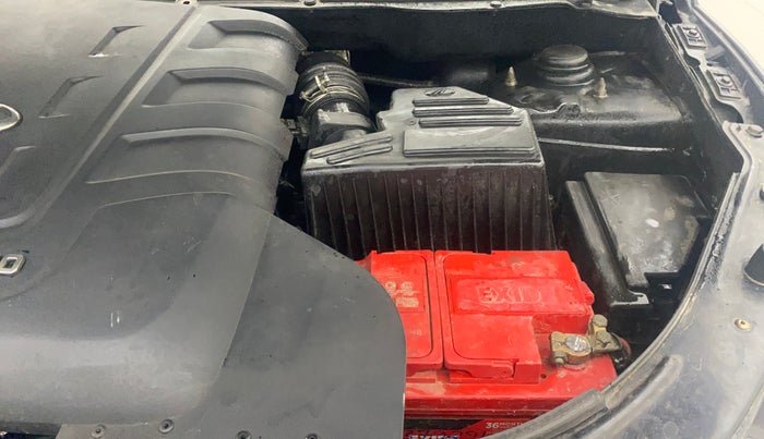 2016 Mahindra XUV500 W4, Diesel, Manual, 1,39,463 km, Engine View - Left