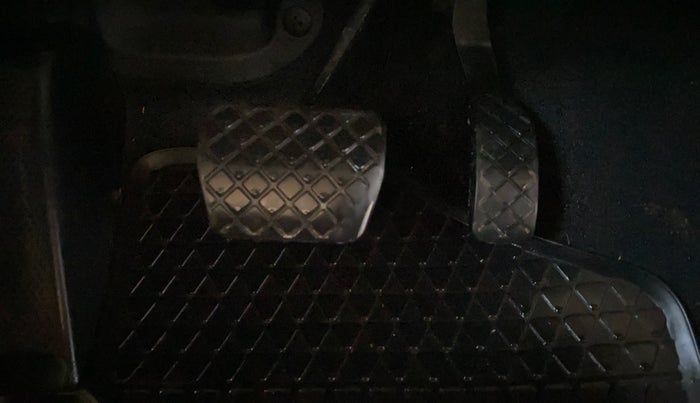 2017 Skoda Rapid AMBITION 1.5 TDI AT, Diesel, Automatic, 86,305 km, Pedals