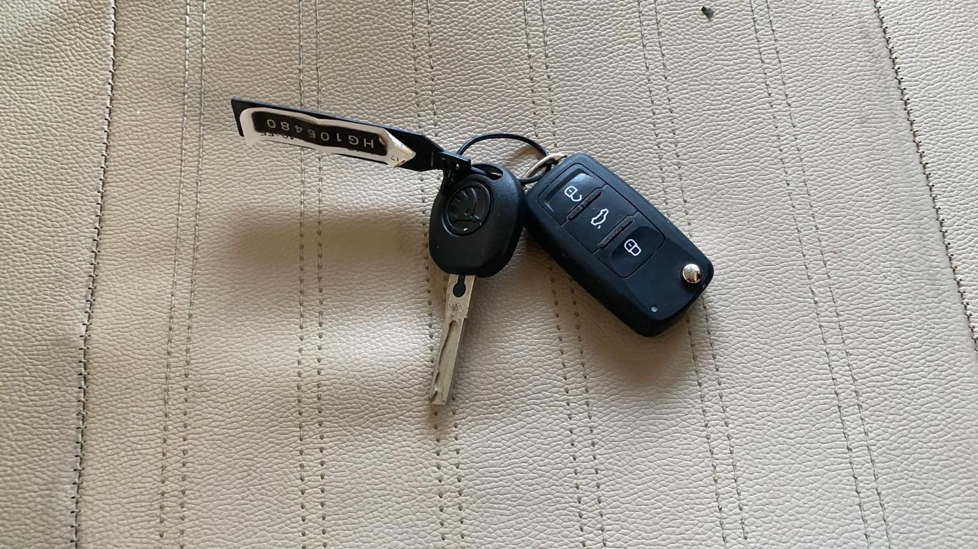2017 Skoda Rapid AMBITION 1.5 TDI AT, Diesel, Automatic, 86,520 km, Key Close Up
