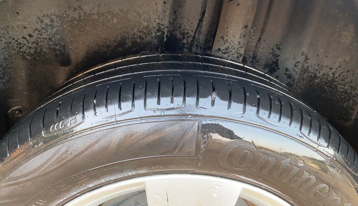 2017 Skoda Rapid AMBITION 1.5 TDI AT, Diesel, Automatic, 86,305 km, Left Rear Tyre Tread