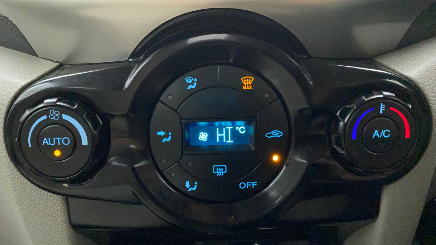2015 Ford Ecosport 1.5 TITANIUM TI VCT AT, Petrol, Automatic, 76,334 km, Automatic Climate Control