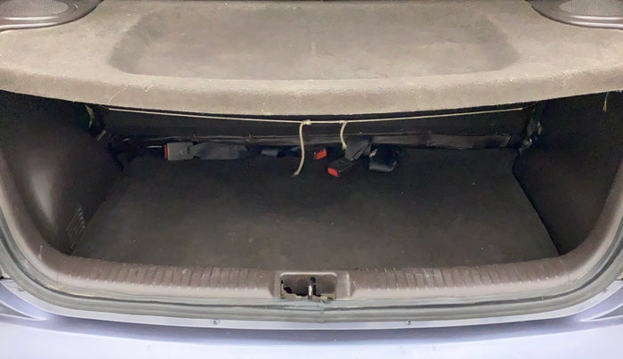2011 Hyundai Santro Xing GL PLUS, Petrol, Manual, 1,24,967 km, Boot Inside
