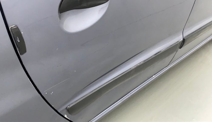 2011 Hyundai Santro Xing GL PLUS, Petrol, Manual, 1,24,967 km, Right rear door - Minor scratches