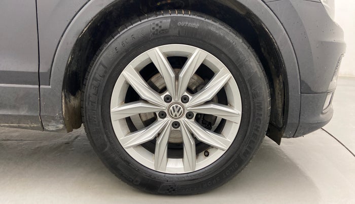 2018 Volkswagen TIGUAN HIGHLINE A/T, Diesel, Automatic, 68,377 km, Right Front Wheel