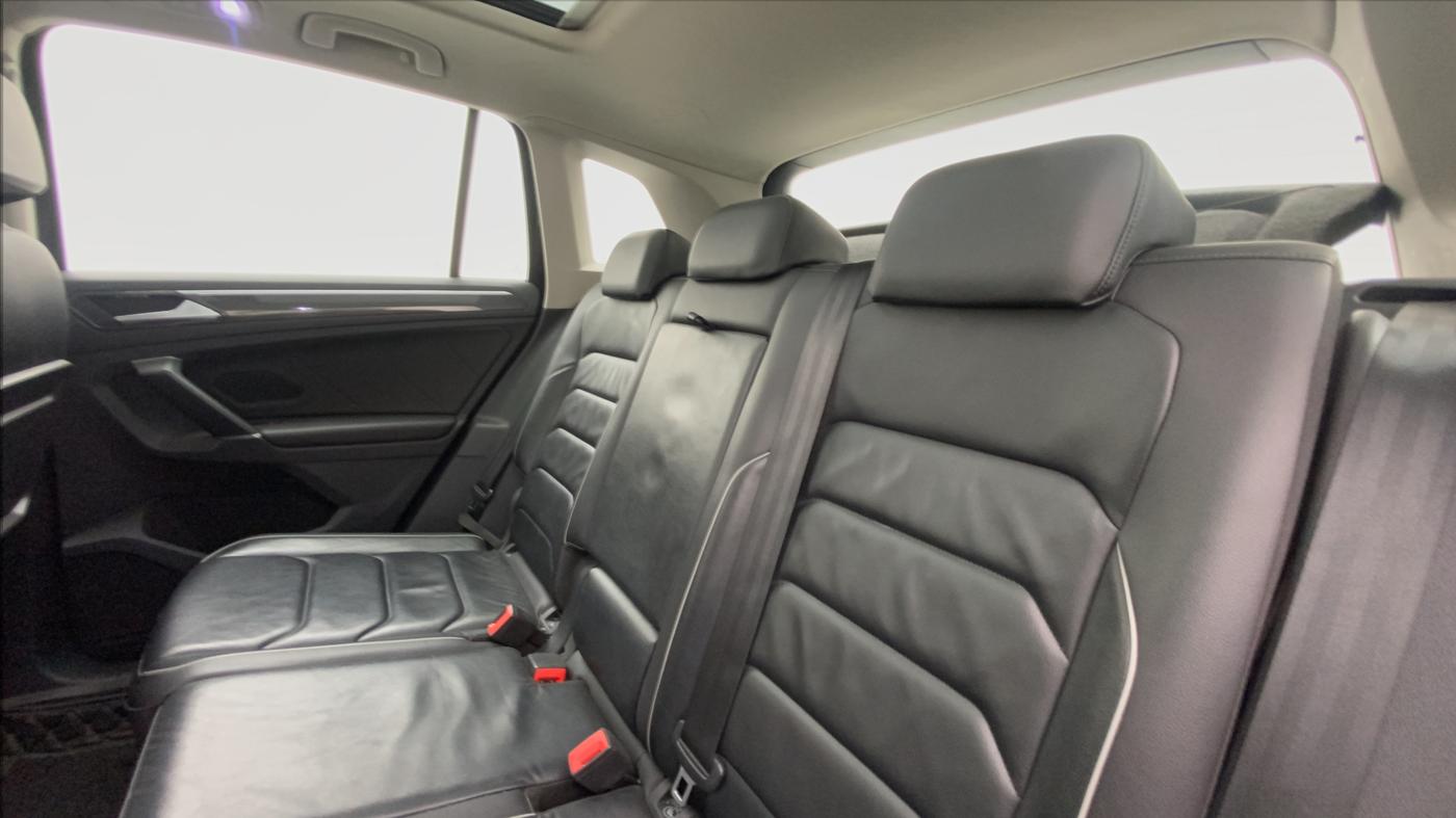 2018 Volkswagen TIGUAN HIGHLINE A/T, Diesel, Automatic, 68,377 km, Right Side Rear Door Cabin