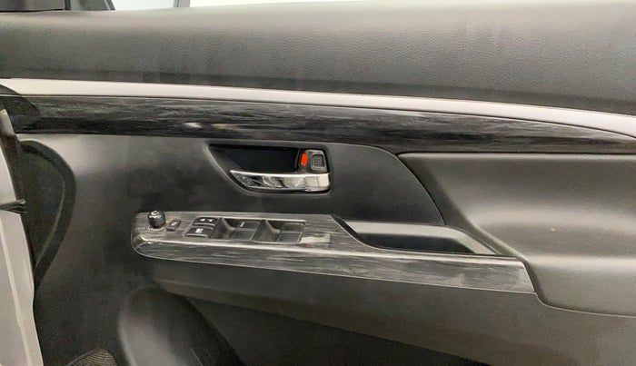 2020 Maruti XL6 ALPHA MT, Petrol, Manual, 27,592 km, Driver Side Door Panels Control