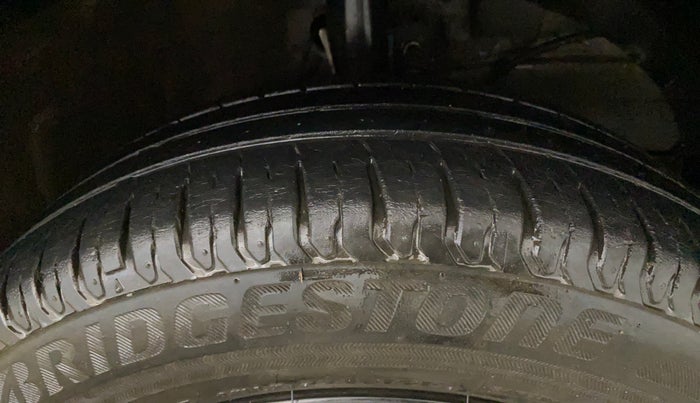 2020 Maruti XL6 ALPHA MT, Petrol, Manual, 27,592 km, Right Front Tyre Tread