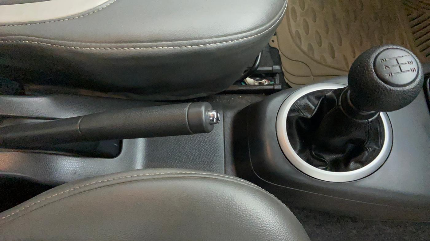 2010 Maruti Swift Dzire VXI, Petrol, Manual, 37,096 km, Gear Lever