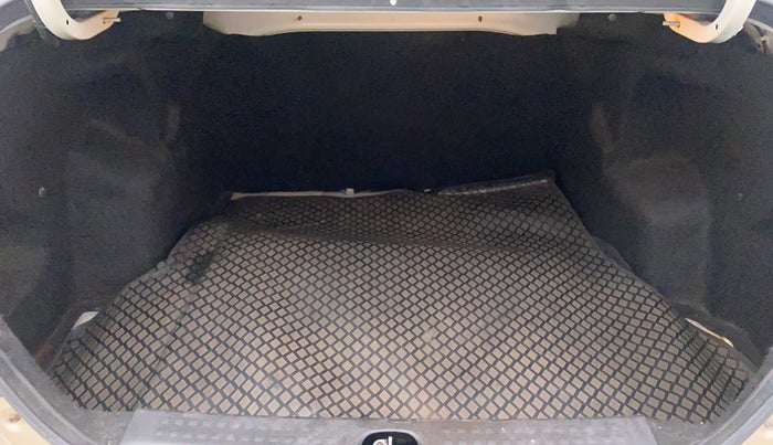 2010 Maruti Swift Dzire VXI, Petrol, Manual, 37,096 km, Boot Inside