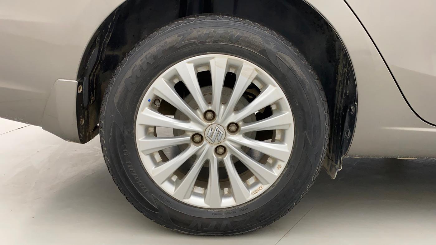 2018 Maruti Ciaz DELTA 1.5 SHVS MT PETROL, Petrol, Manual, 61,103 km, Right Rear Wheel