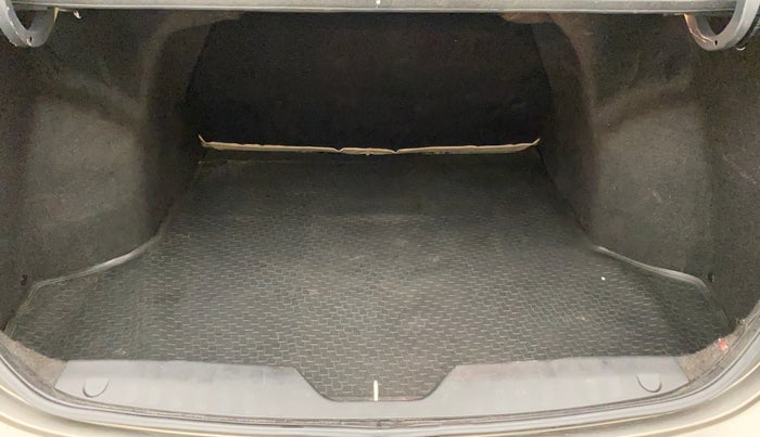 2018 Maruti Ciaz DELTA 1.5 SHVS MT PETROL, Petrol, Manual, 61,103 km, Boot Inside