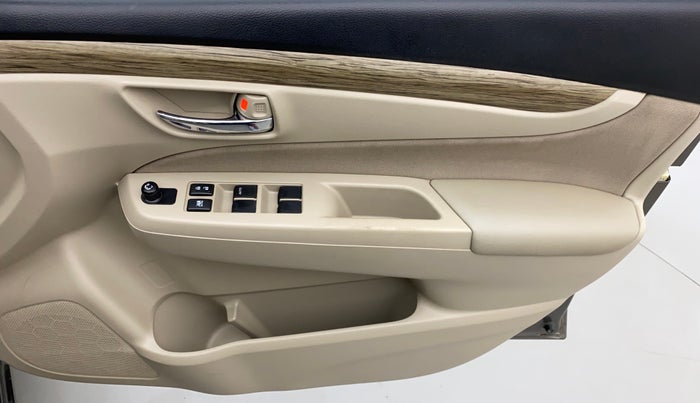 2018 Maruti Ciaz DELTA 1.5 SHVS MT PETROL, Petrol, Manual, 61,103 km, Driver Side Door Panels Control