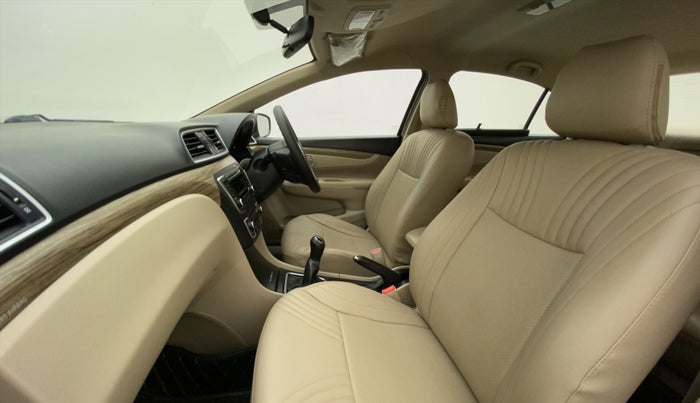 2018 Maruti Ciaz DELTA 1.5 SHVS MT PETROL, Petrol, Manual, 61,103 km, Right Side Front Door Cabin