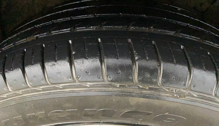 2016 Hyundai Creta BASE 1.6 PETROL, Petrol, Manual, 67,795 km, Right Front Tyre Tread