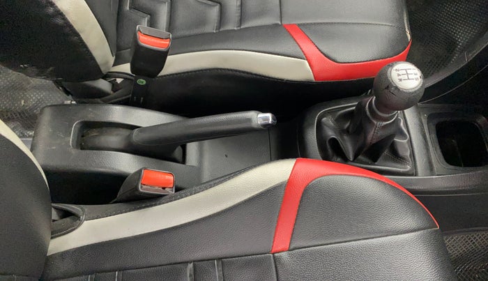 2015 Maruti Swift ZDI, Diesel, Manual, 31,878 km, Gear Lever