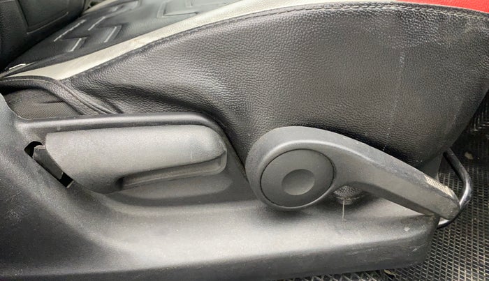 2015 Maruti Swift ZDI, Diesel, Manual, 31,878 km, Driver Side Adjustment Panel