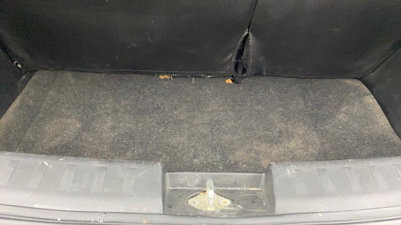 2015 Maruti Swift ZDI, Diesel, Manual, 31,878 km, Boot Inside