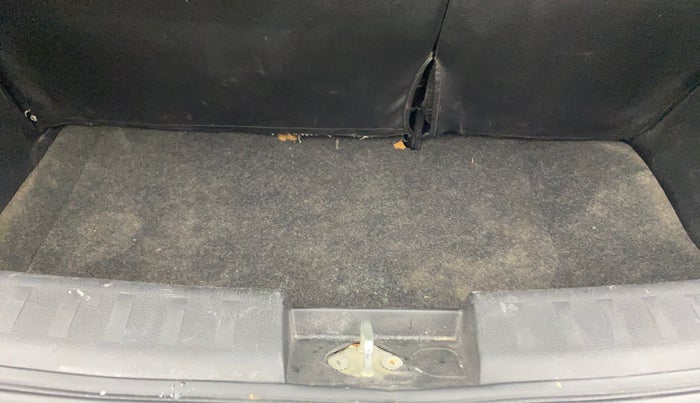 2015 Maruti Swift ZDI, Diesel, Manual, 31,878 km, Boot Inside