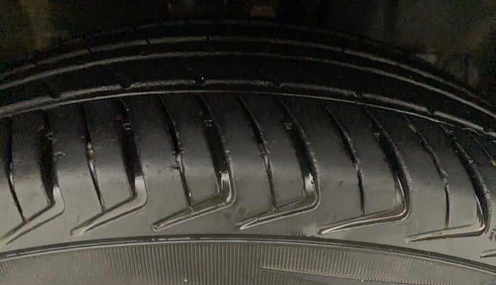 2021 Maruti New Wagon-R LXI CNG 1.0, CNG, Manual, 23,233 km, Right Front Tyre Tread