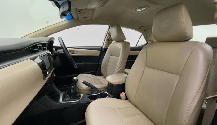 2014 Toyota Corolla Altis G PETROL, Petrol, Manual, 68,791 km, Right Side Front Door Cabin