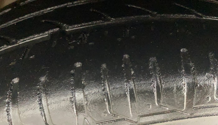 2017 Tata Tiago XZ PETROL, Petrol, Manual, 31,714 km, Left Front Tyre Tread