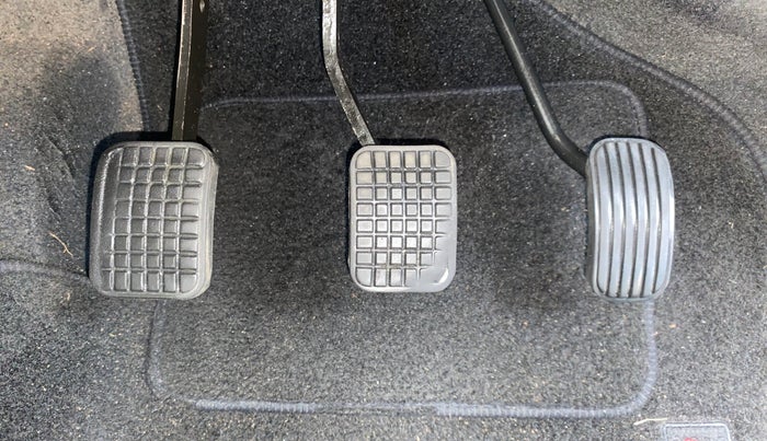 2017 Tata Tiago XZ PETROL, Petrol, Manual, 31,714 km, Pedals