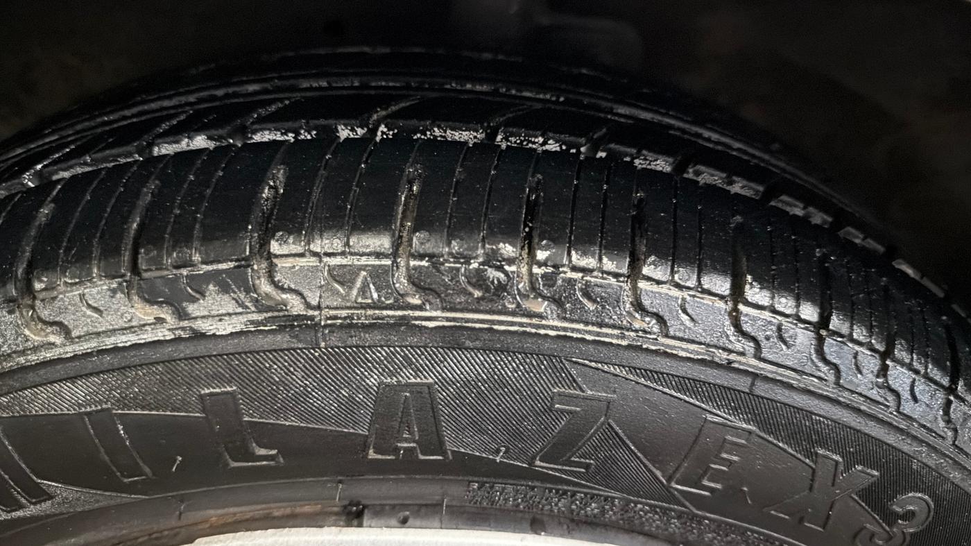 2018 Maruti Celerio VXI AMT, Petrol, Automatic, 17,594 km, Left Front Tyre Tread