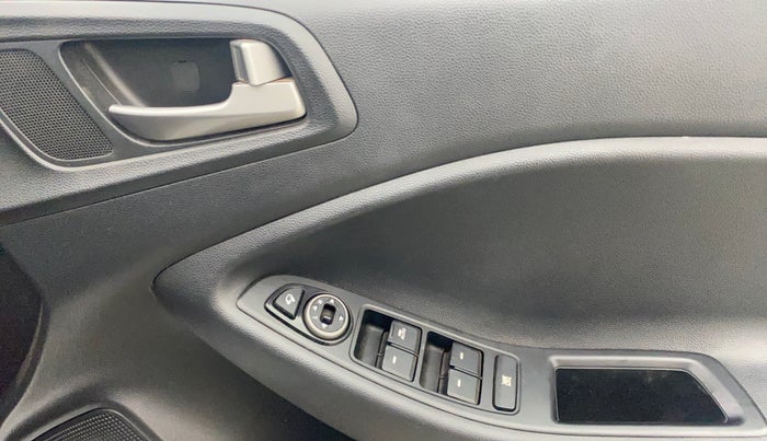 2018 Hyundai i20 Active 1.2 SX, Petrol, Manual, 18,544 km, Driver Side Door Panels Control